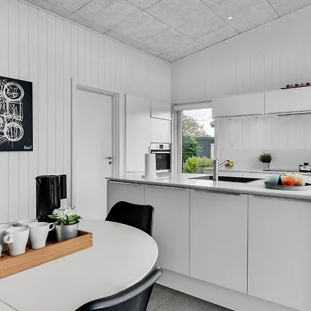 3 Bedroom Stunning Home In Borkop * Borkop